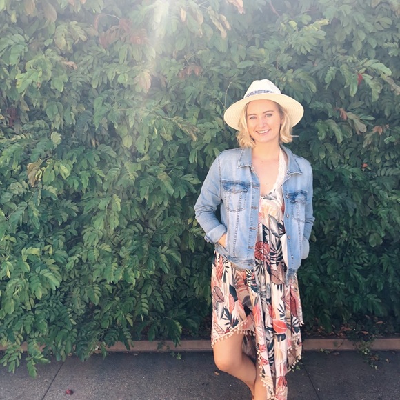 Meet your Posher, Abigail - Picture 5 of 5